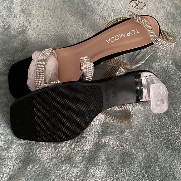 Top moda jeweled strap clear block heel 5.5 - Picture 4 of 4